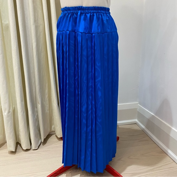 Vintage Midi Skirt, Pleated, Flowy, Blue, Elastic Waist (US S) - Picture 5 of 8